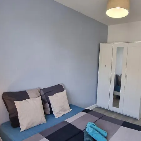 Hadriel Host * Clermont-Ferrand