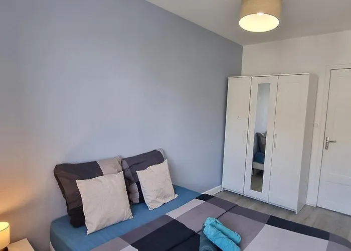 Hadriel Host * Clermont-Ferrand